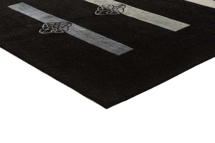5' 7 x 7' 10 Cosmo Rug