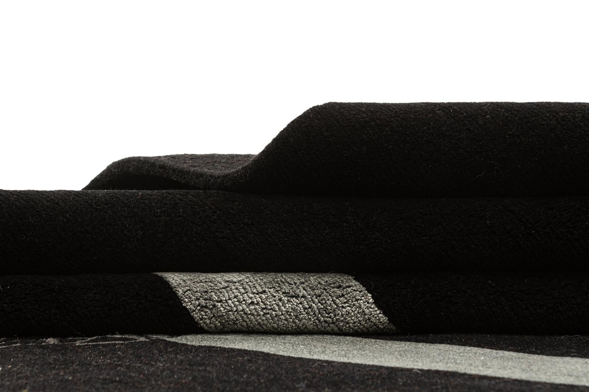 5' 7 x 7' 10 Cosmo Rug