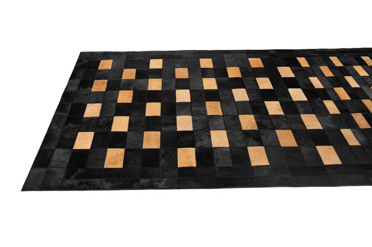 Detail image of 5' 1 x 8' Cowhide - Patchwork Rug