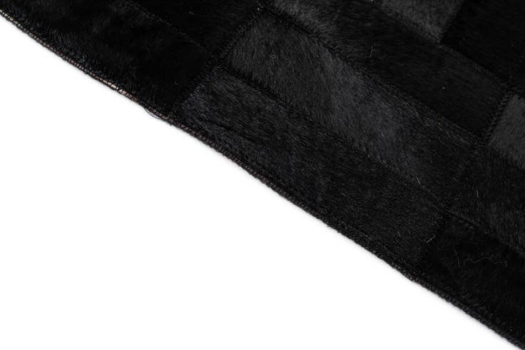Detail image of 5' 1 x 8' Cowhide - Patchwork Rug