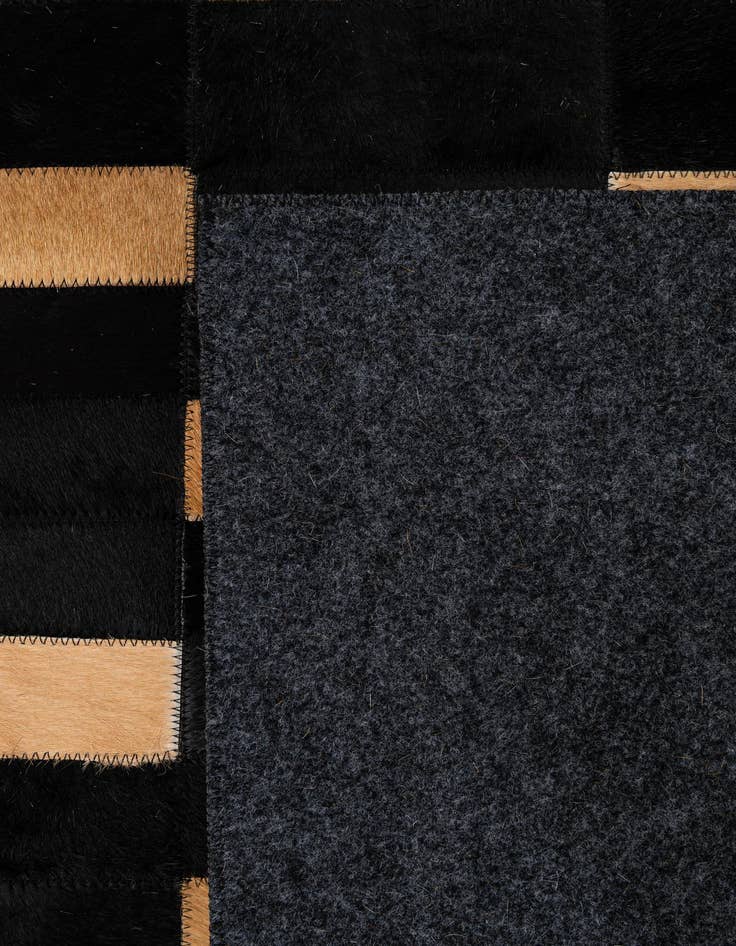 Detail image of 5' 1 x 7' 11 Cowhide - Patchwork Rug