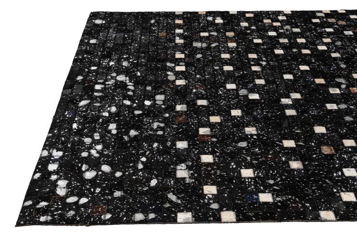 Detail image of 5' x 7' 11 Cowhide - Patchwork Rug