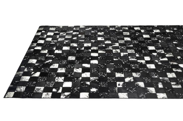 Detail image of 5' x 7' 11 Cowhide - Patchwork Rug