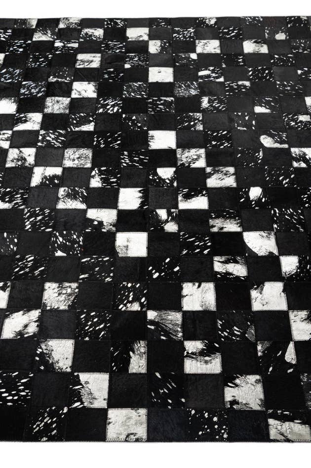 Detail image of 5' x 7' 11 Cowhide - Patchwork Rug