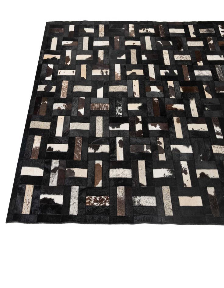 Detail image of 5' 3 x 8' Cowhide - Patchwork Rug