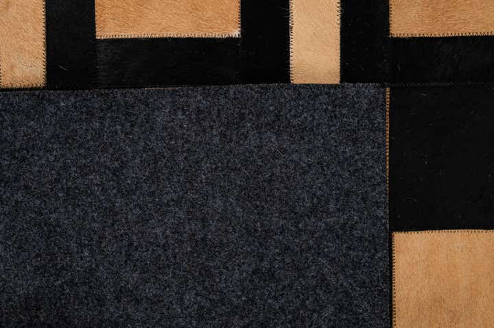 5' 1 x 8' Cowhide - Patchwork Rug