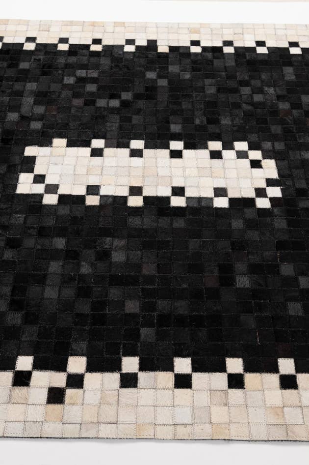Detail image of 5' x 8' 2 Cowhide - Patchwork Rug