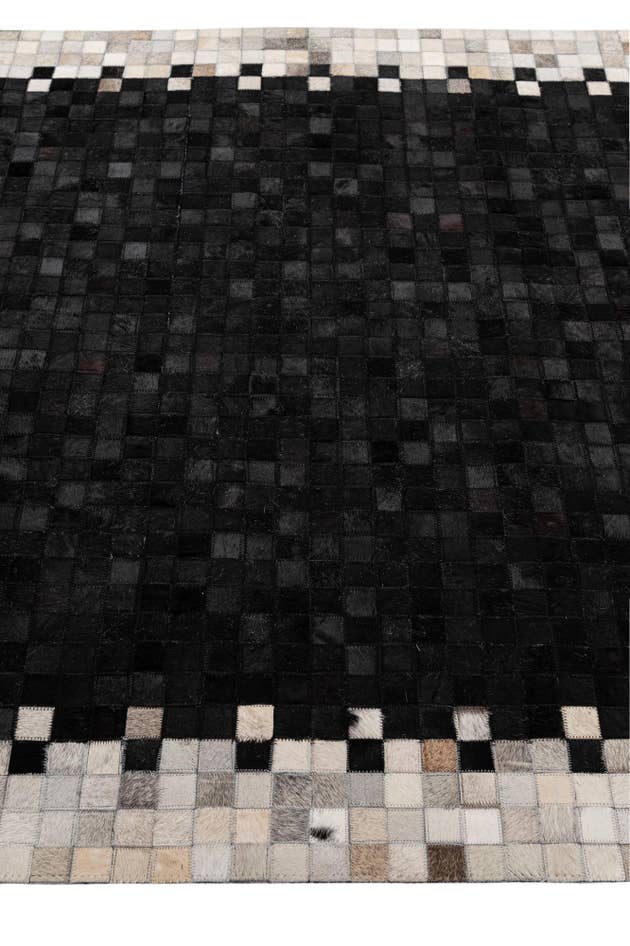 Detail image of 5' x 7' 11 Cowhide - Patchwork Rug