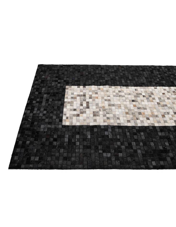 Detail image of 5' x 7' 11 Cowhide - Patchwork Rug