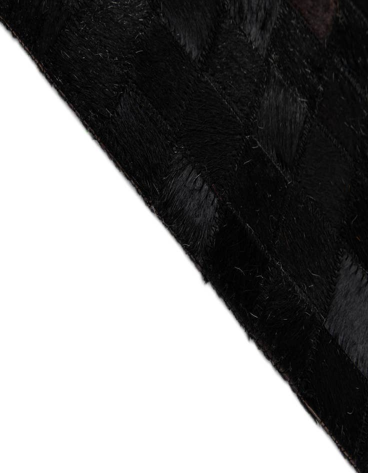 Detail image of 5' x 7' 11 Cowhide - Patchwork Rug