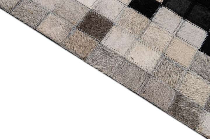 5' 2 x 8' Cowhide - Patchwork Rug