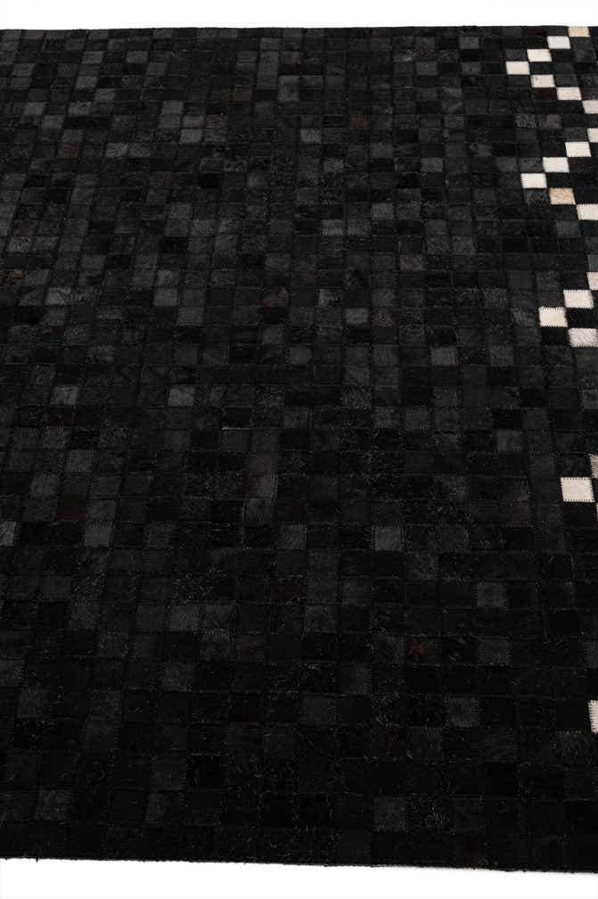 5' 1 x 8' Cowhide - Patchwork Rug