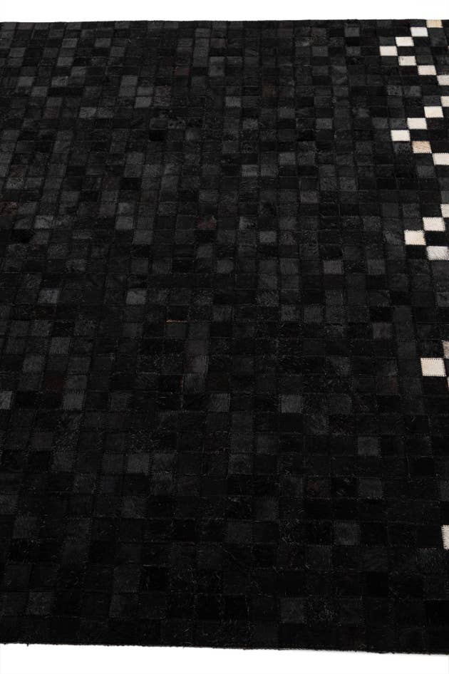 Detail image of 5' 1 x 8' Cowhide - Patchwork Rug