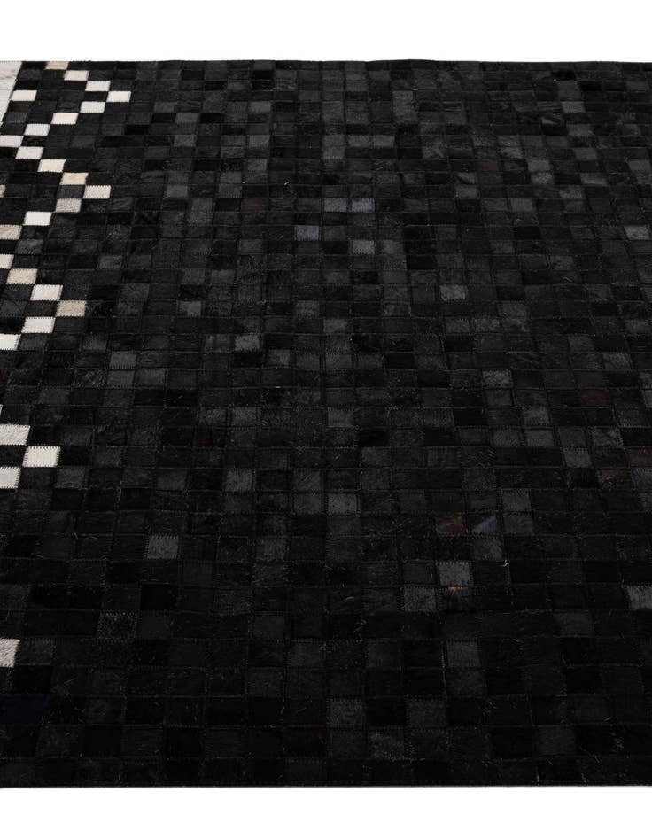 Detail image of 5' x 7' 11 Cowhide - Patchwork Rug