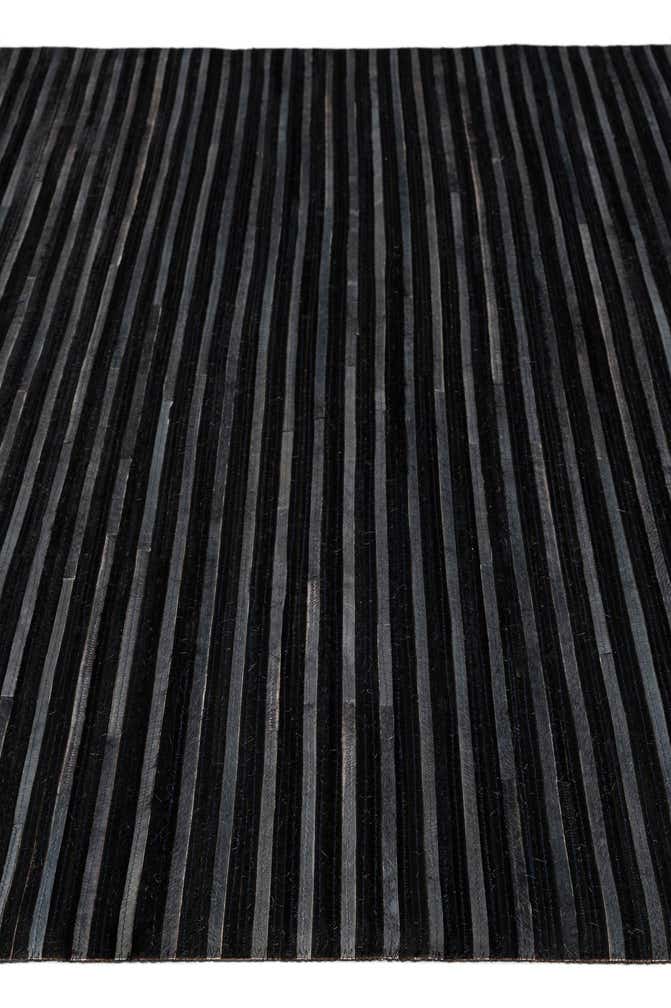 5' 1 x 8' Cowhide - Patchwork Rug