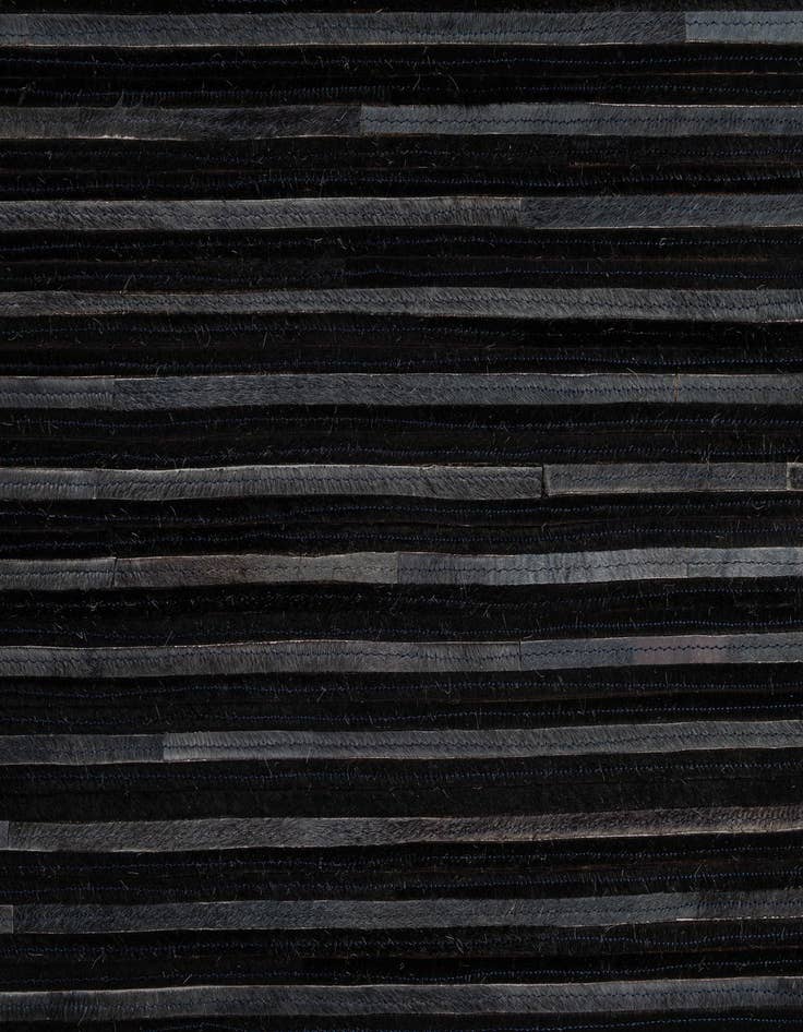 Detail image of 5' 1 x 8' Cowhide - Patchwork Rug