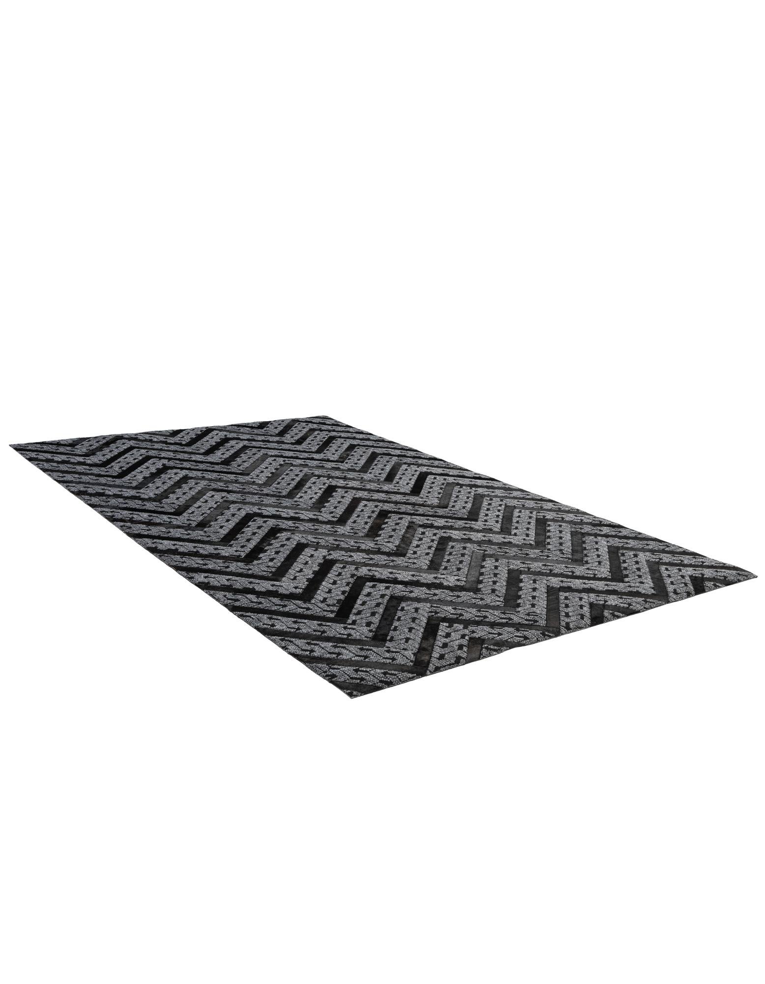 4' 11 x 7' 11 Cowhide - Patchwork Rug