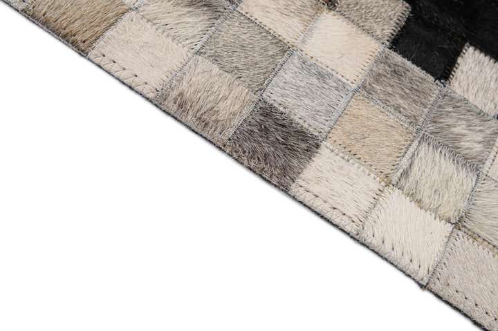 5' 1 x 8' Cowhide - Patchwork Rug