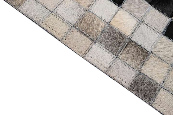 5' 2 x 8' Cowhide - Patchwork Rug