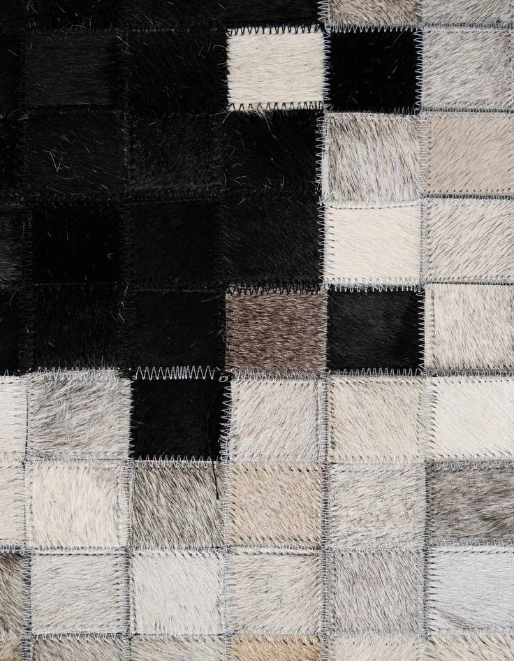 Detail image of 5' 2 x 8' Cowhide - Patchwork Rug
