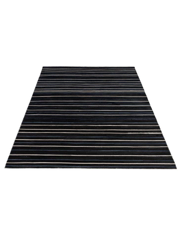 Detail image of 5' 1 x 8' Cowhide - Patchwork Rug