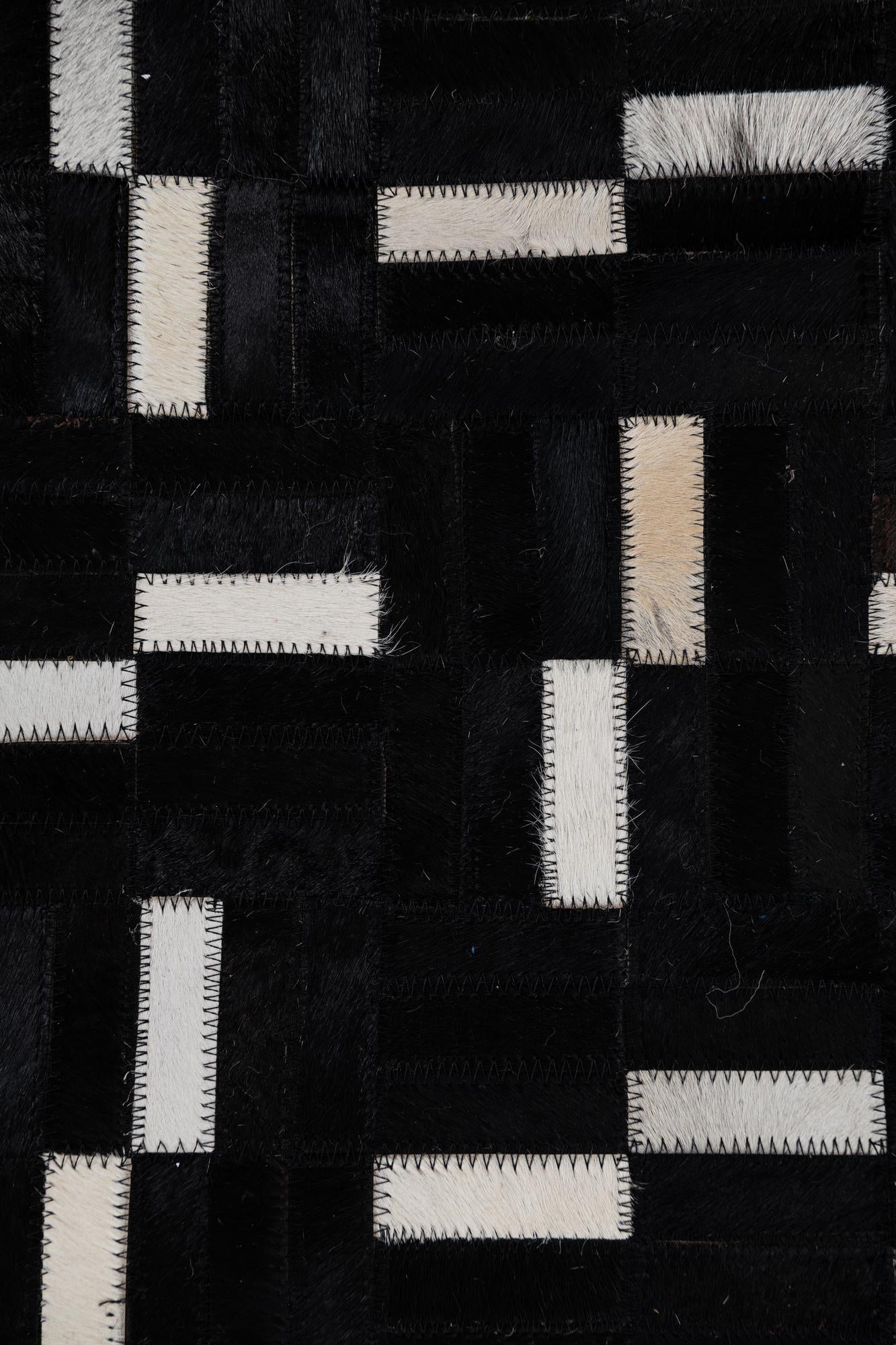 5' x 8' 1 Cowhide Leather Rug