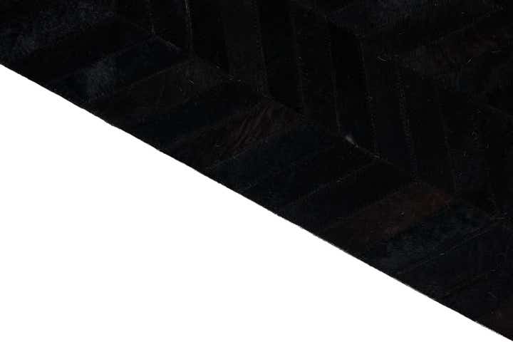 5' 1 x 8' Cowhide Leather Rug