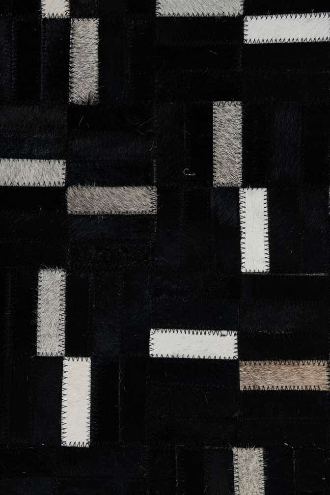 5' x 8' 1 Cowhide Leather Rug