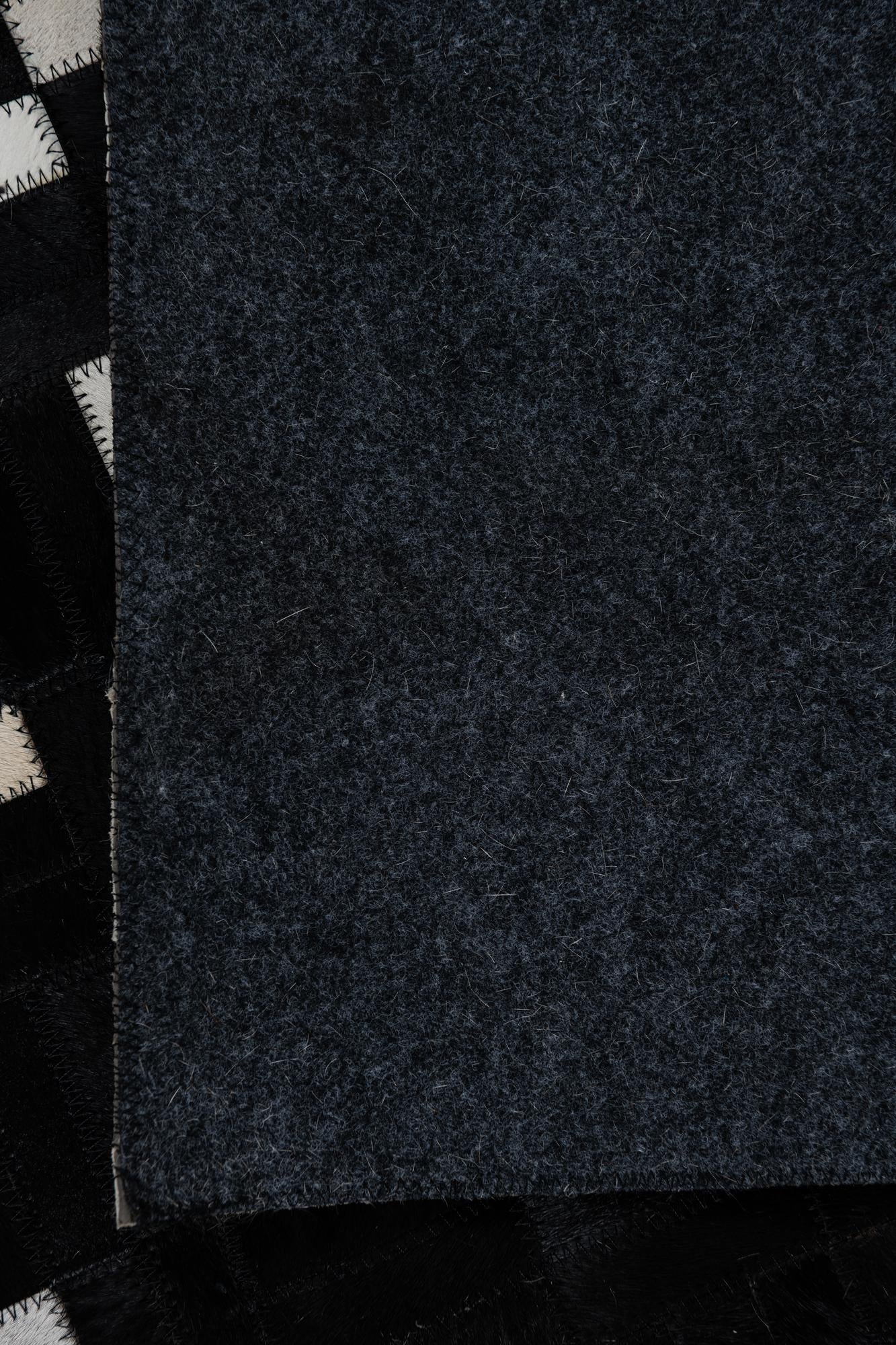 5' x 8' 1 Cowhide Leather Rug
