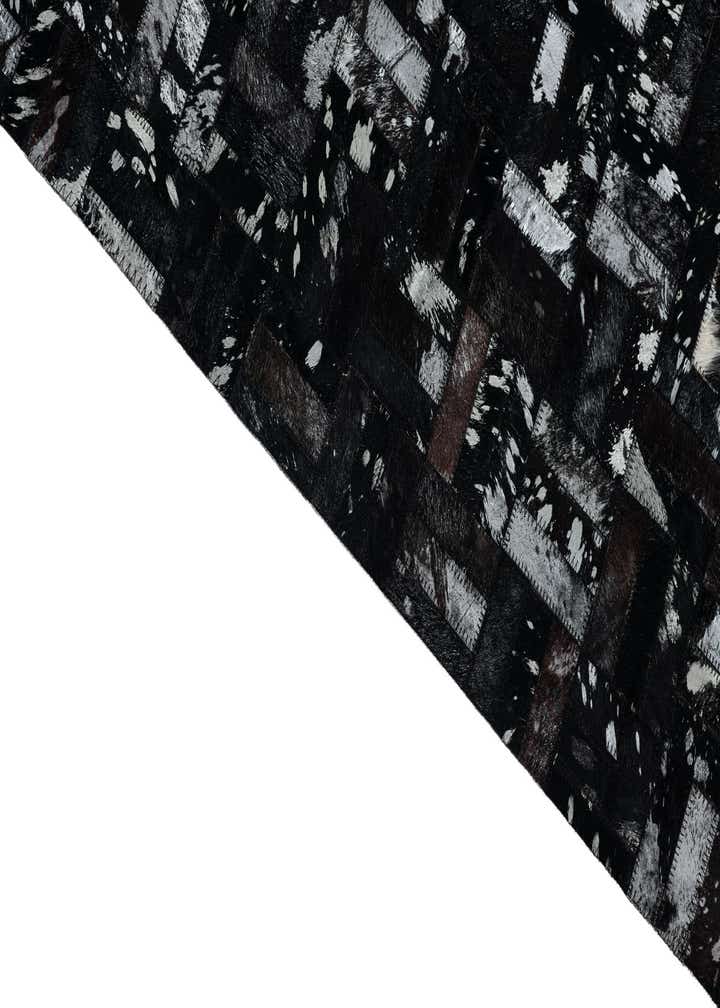 5' x 8' Cowhide Leather Rug