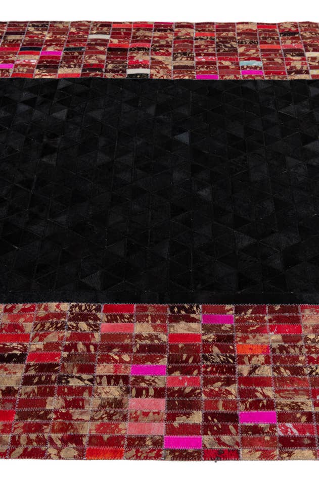 Detail image of 5' x 7' 10 Cowhide Leather Rug