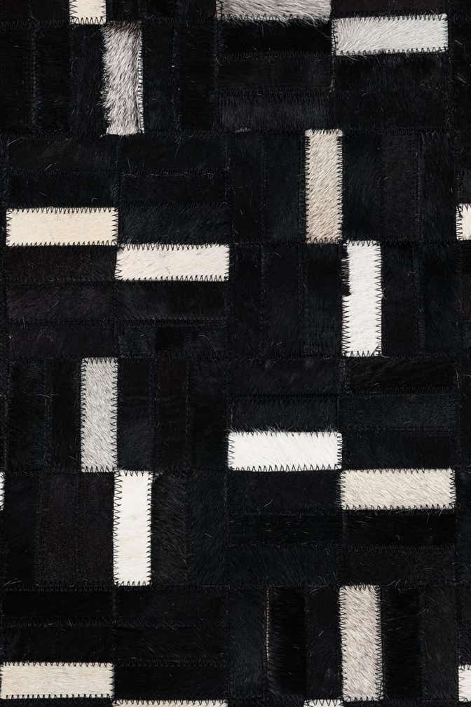 8' 1 x 10' Cowhide Leather Rug