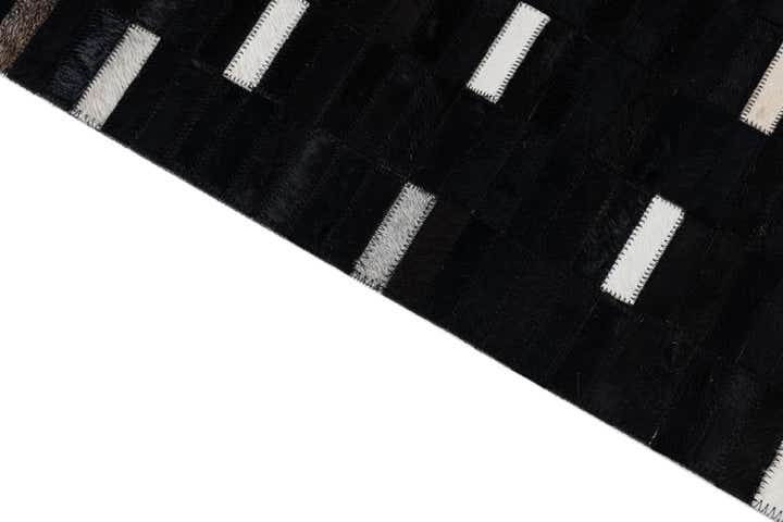 5' x 8' Cowhide Leather Rug