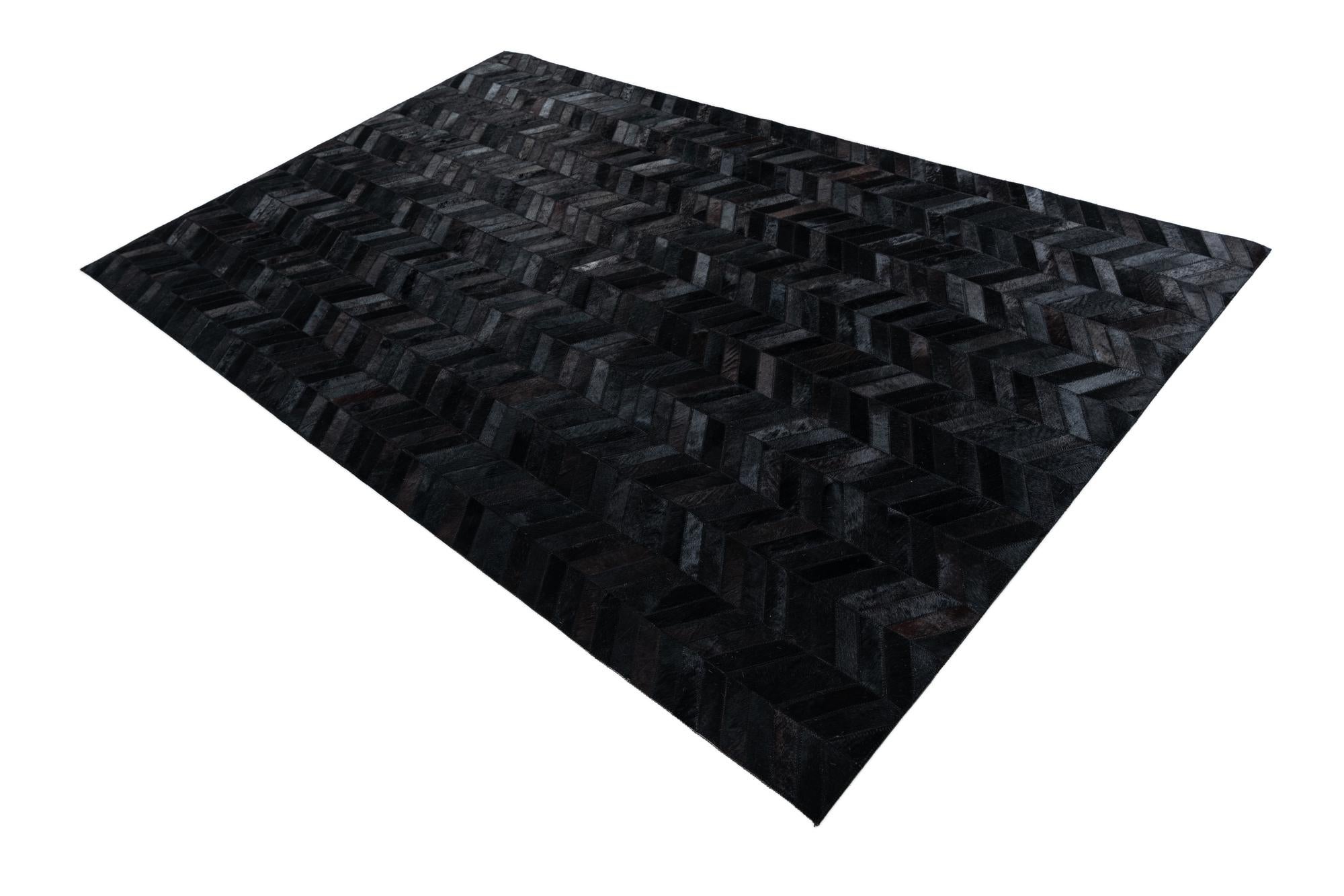 5' 1 x 8' Cowhide Leather Rug