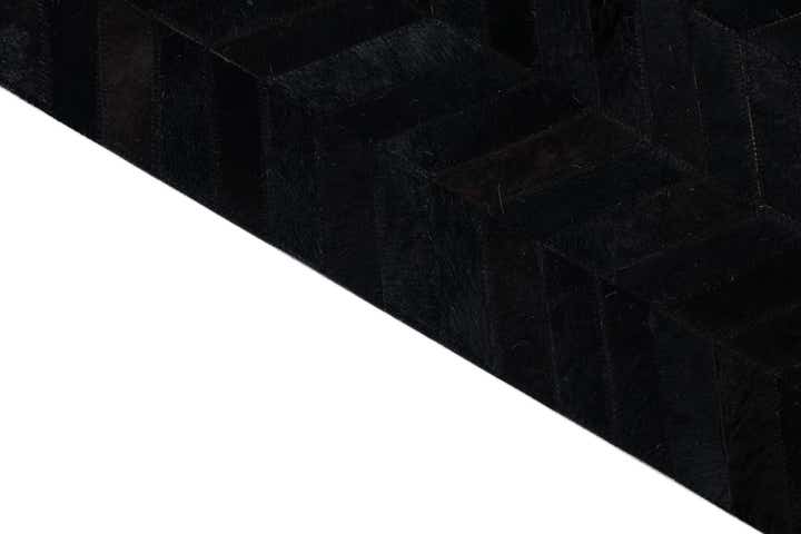 5' 1 x 8' Cowhide Leather Rug