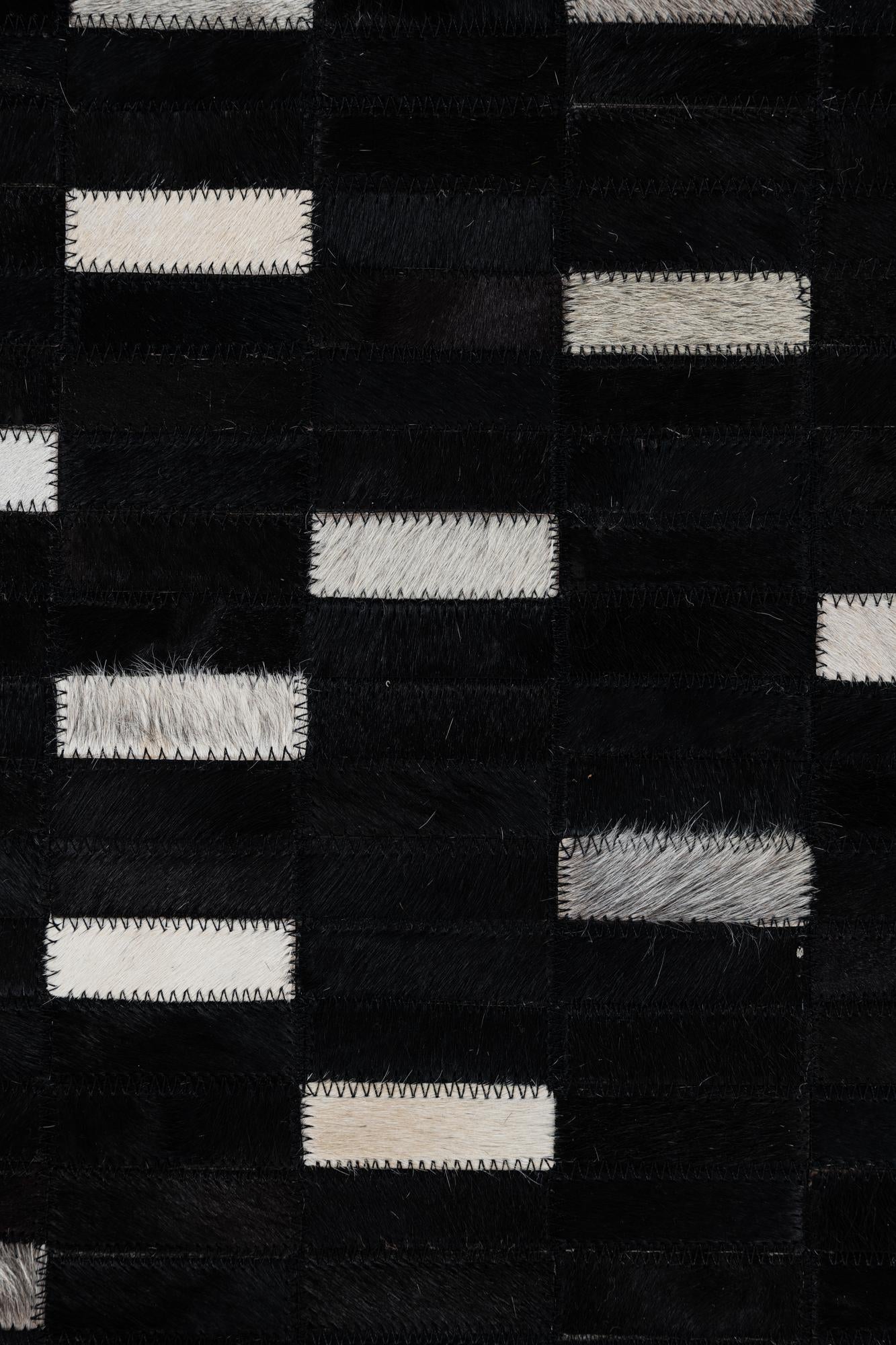 5' x 7' 10 Cowhide Leather Rug