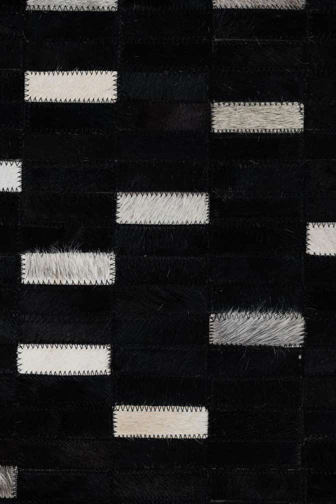 5' x 7' 10 Cowhide Leather Rug
