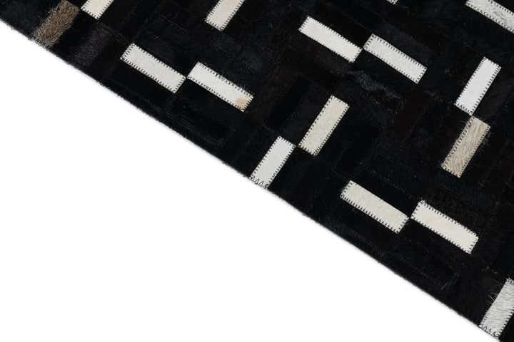 7' 8 x 9' 8 Cowhide Leather Rug