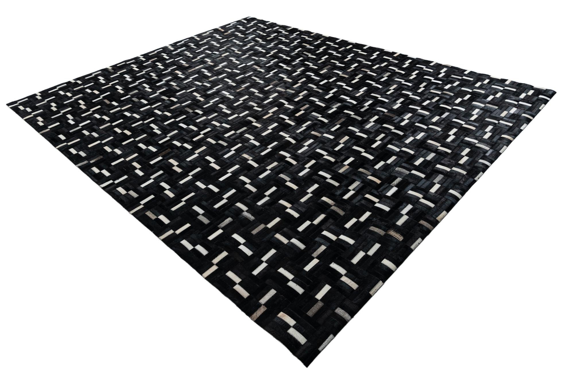 8' 2 x 10' Cowhide Leather Rug