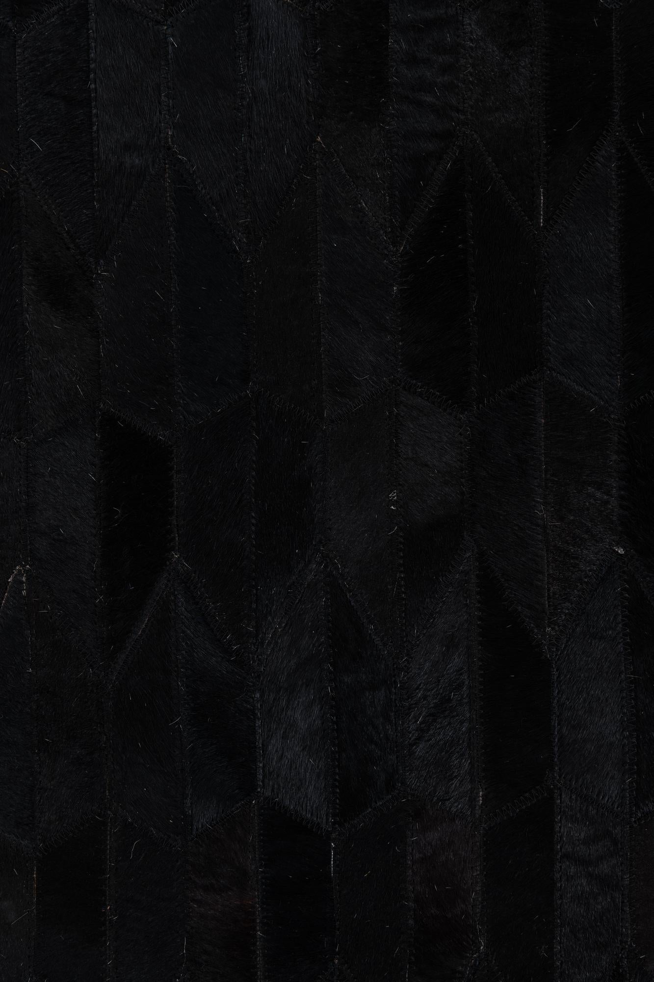 5' x 8' Cowhide Leather Rug