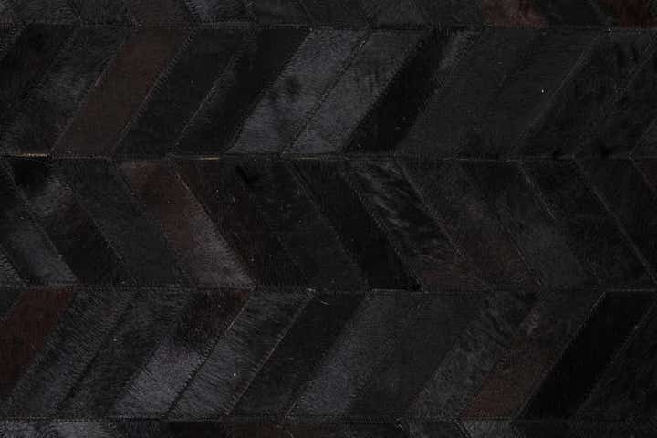 5' 1 x 8' Cowhide Leather Rug