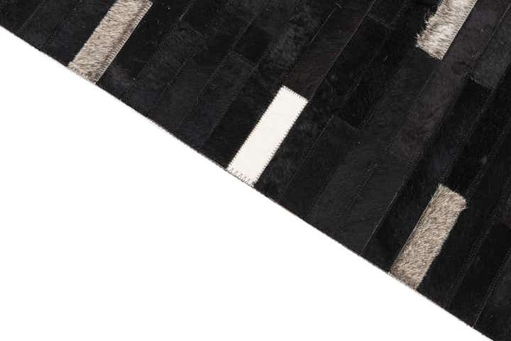 5' 1 x 8' Cowhide Leather Rug