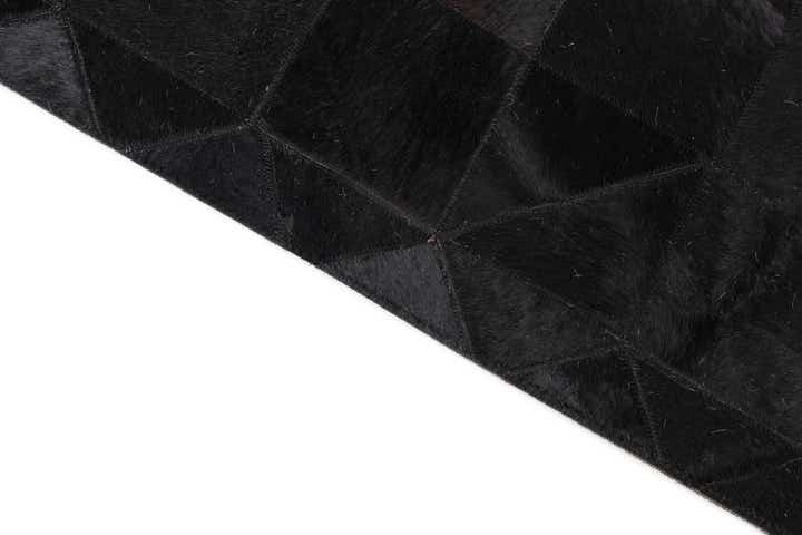 5' x 7' 9 Cowhide Leather Rug
