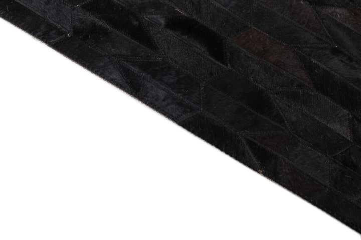 5' 2 x 8' Cowhide Leather Rug
