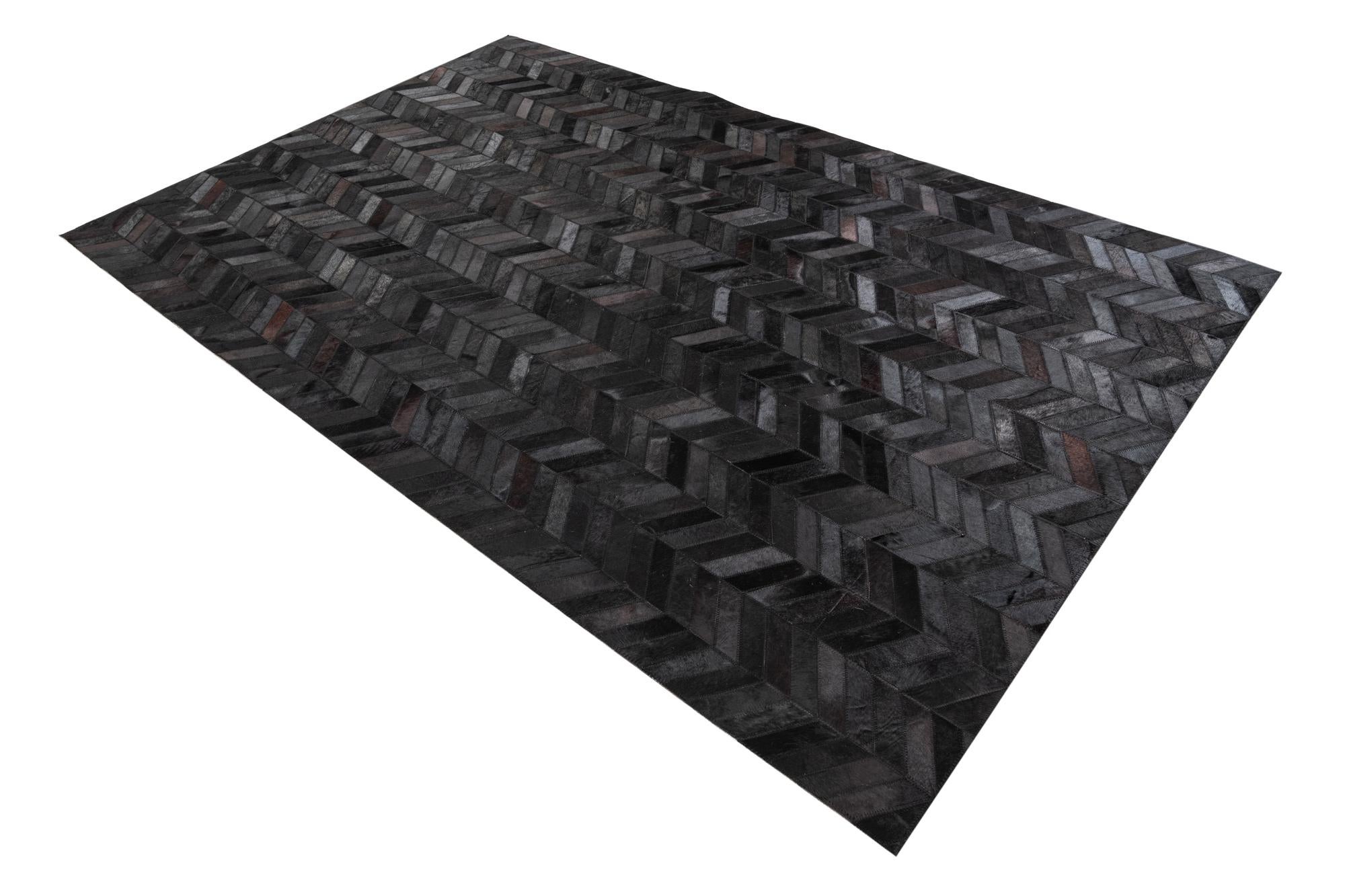 5' 2 x 8' Cowhide Leather Rug