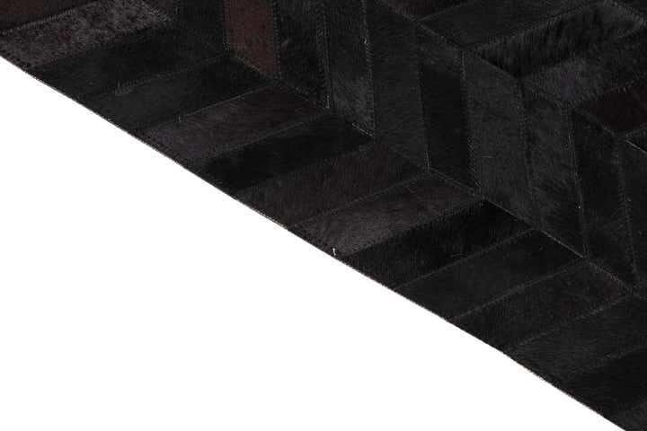 5' 2 x 8' Cowhide Leather Rug