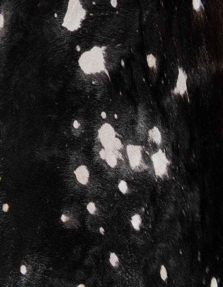 Detail image of 6' 4 x 7' Cowhide Leather Rug