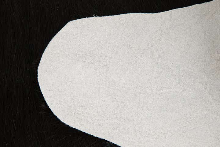 2' 1 x 3' 1 Cowhide Leather Rug