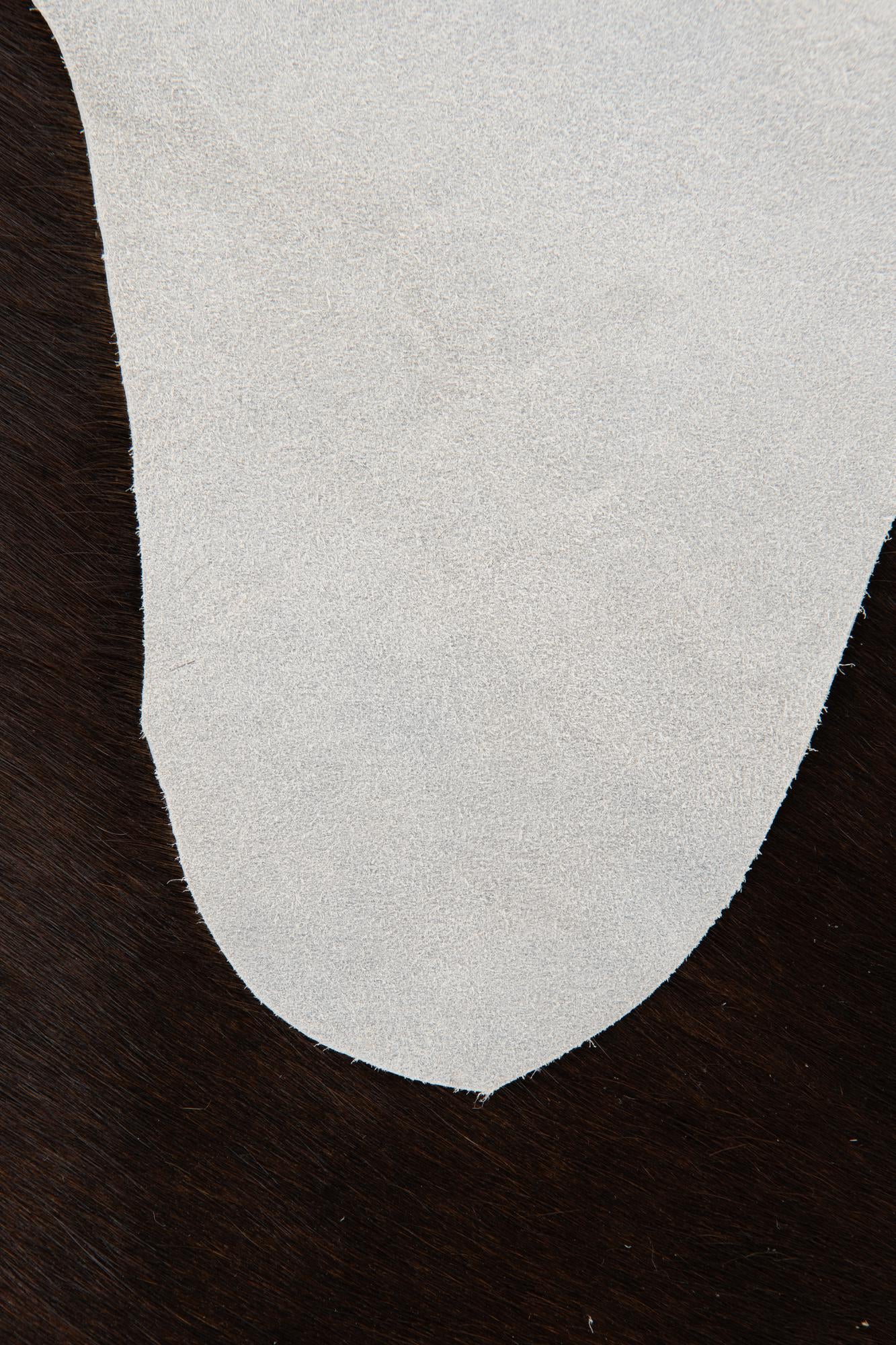 2' 1 x 2' 10 Cowhide Leather Rug