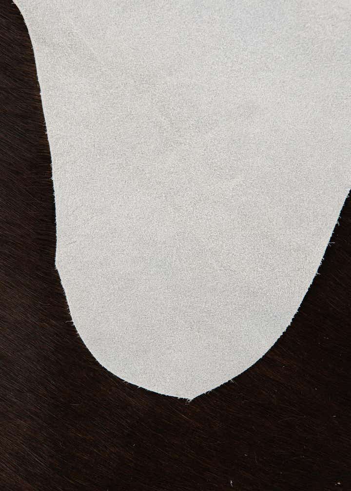2' 1 x 2' 10 Cowhide Leather Rug
